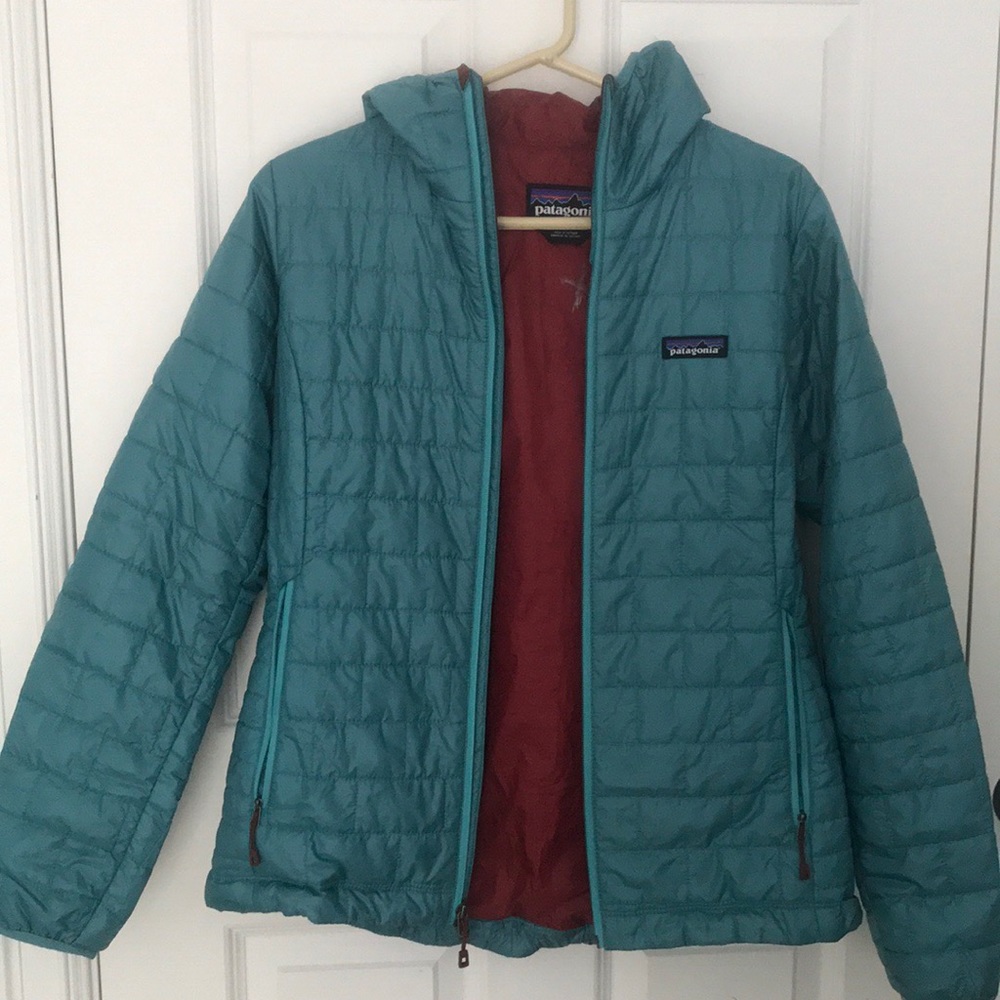 Teal Patagonia nano puff jacket